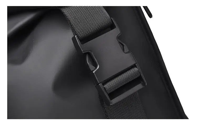 Roll-Top Outdoor Backpack - 25-35 Litre
